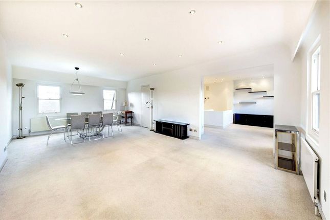 Flat to rent in Clarence Terrace, London