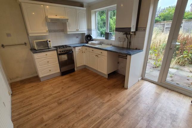 1, Weaver Drive, Stafford photo 3