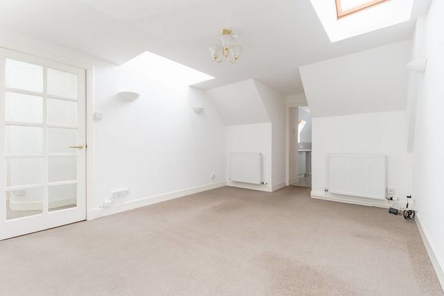 10 Craigside, Buccleuch Street, Innerleithen photo 3