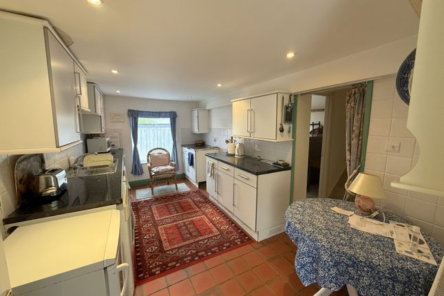 8 Back Of Mount Pleasant, Tewkesbury photo 3