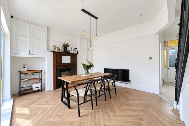 23 Groveside, Wirral photo 3