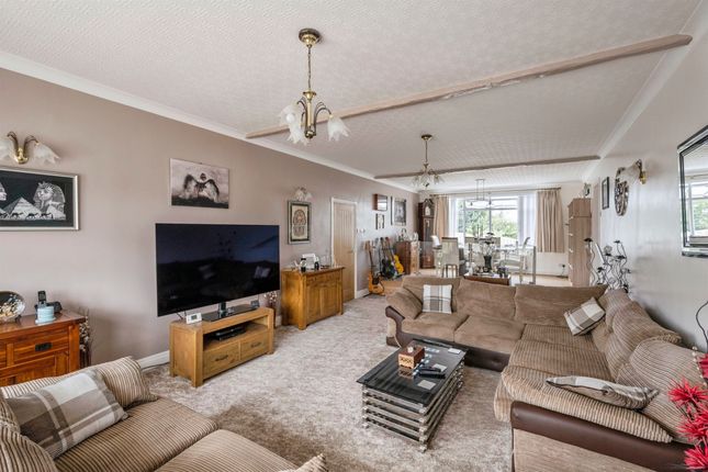 Mayfield, Harlington Road, MEXBOROUGH photo 3