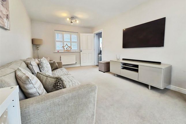 16, Cuckoo Lane, Berkshire photo 3