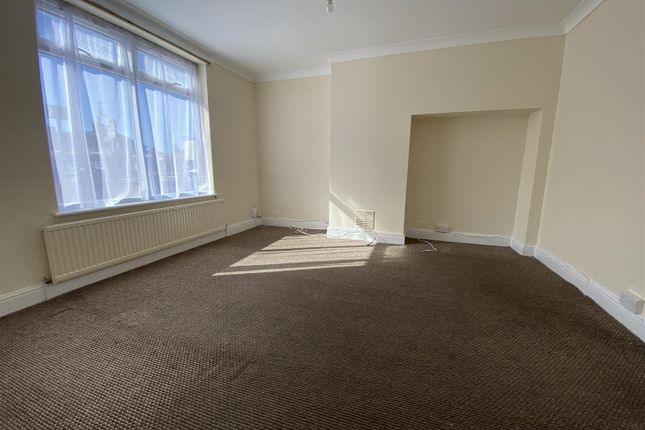 51, Alibon Road, Dagenham photo 3