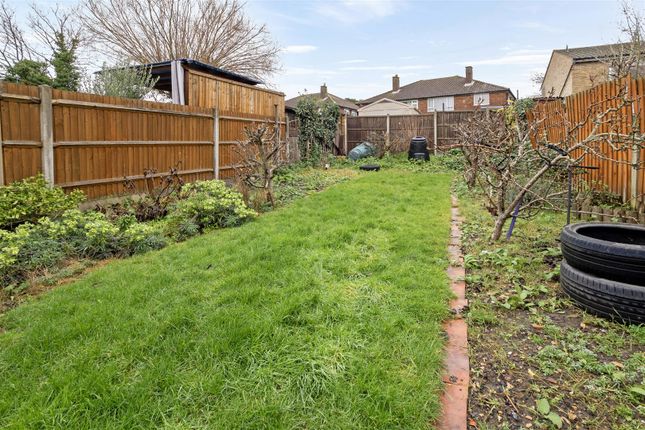 9, Leafield Road, Sutton photo 4