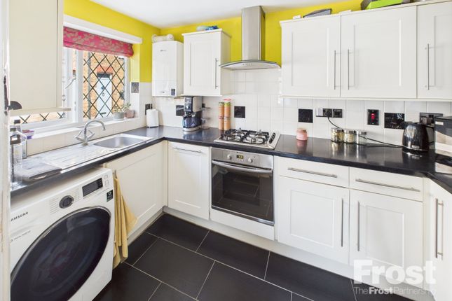 12 Trent Villas,, Datchet Place, Datchet photo 2
