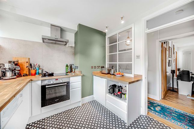 Flat for sale in Kelland Close, Park Road, London