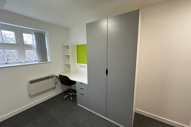 Thumbnail Studio to rent in Tudor Road, Leicester