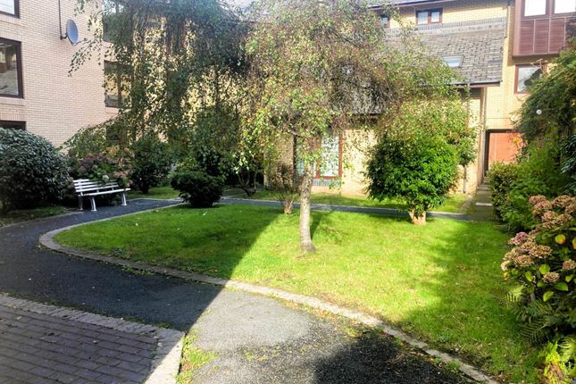 32, Gerddi Rheidol, Aberystwyth photo 3