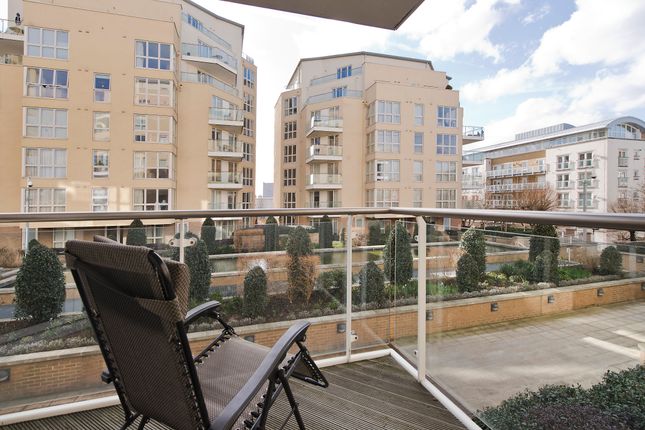 Flat to rent in Dovecote House, Water Gardens Square, Canada Street, London