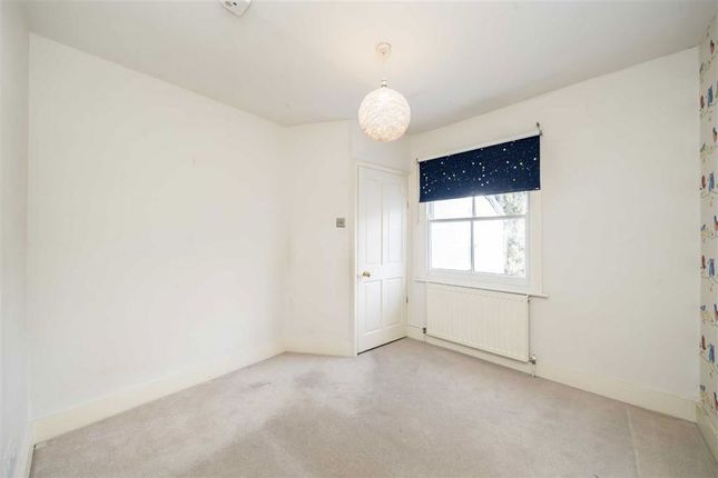 48, Watts Lane, Teddington photo 4