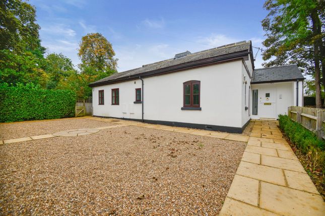 Thumbnail Bungalow for sale in The Lodge, Thamesfield Village, Henley-On-Thames, Oxfordshire