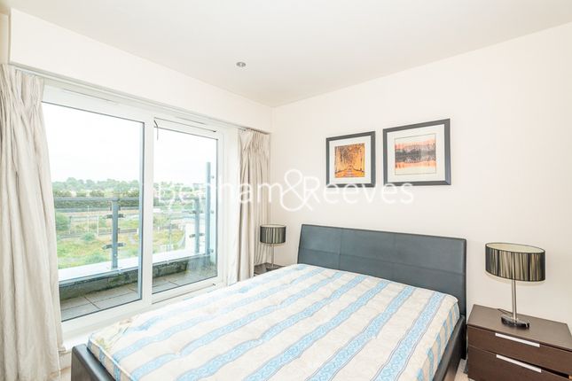 Flat to rent in Aerodrome Road, Colindale