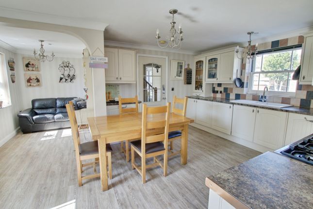 13B, Market Place, Whittlesey photo 4