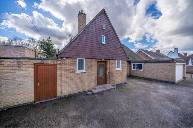 Thumbnail Detached bungalow for sale in Morland Avenue, Leicester