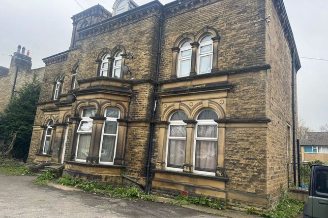 Thumbnail Property to rent in Gledholt Road, Marsh, Huddersfield