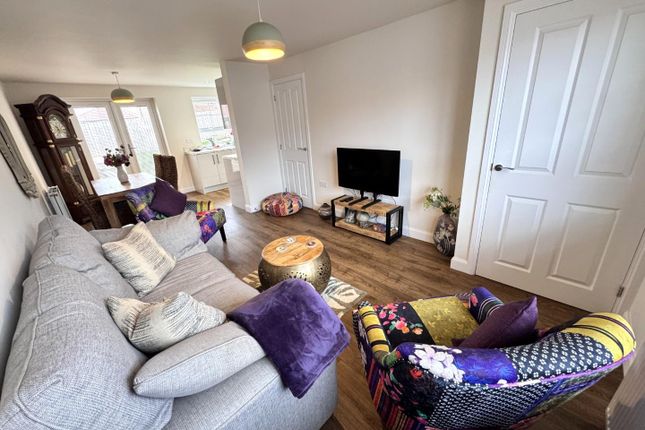 13, Hanbury Grove, Hartlepool photo 3
