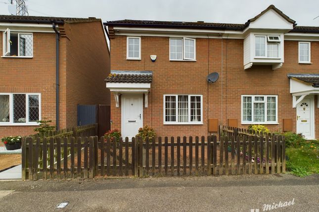 End terrace house to rent in Lavender Walk, Aylesbury