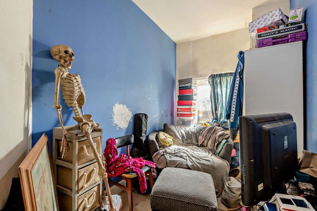 Lower Flat, 132, Rainham Road, Chatham photo 3