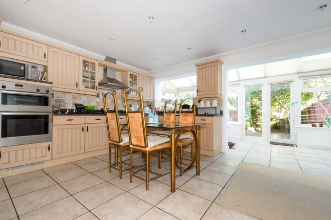 Thumbnail Semi-detached house to rent in Water Mead, Chipstead, Coulsdon