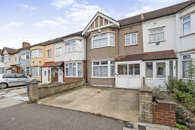 Thumbnail Terraced house for sale in Gantshill Crescent, Ilford