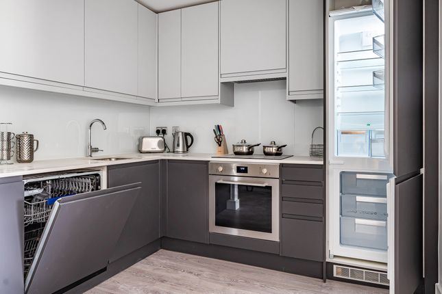 1-bed flat on Unit 30 Aviv House, 244, Station Road, Surrey, £222,500