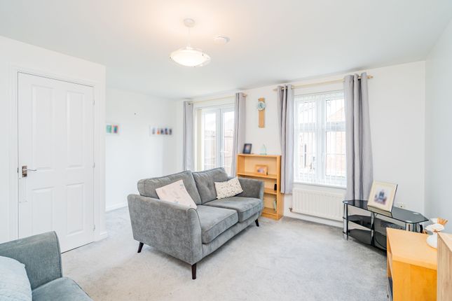18, Burnbrae Walk, Bonnyrigg photo 4
