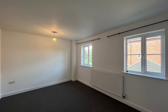 12 Waterfields, Retford photo 5