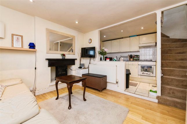 2, Beacon Road, Exeter photo 3