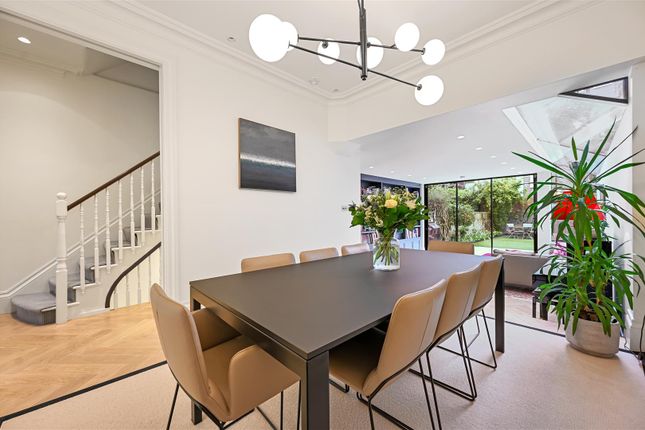 Fb - 40 Batoum Gardens - Dinera1 (1).Jpg