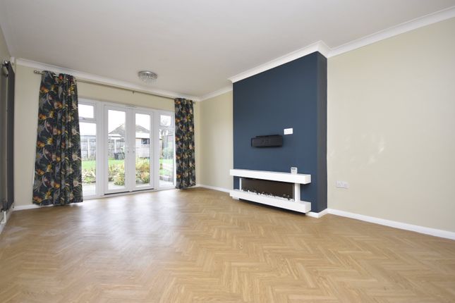 2, David Avenue, Margate photo 2