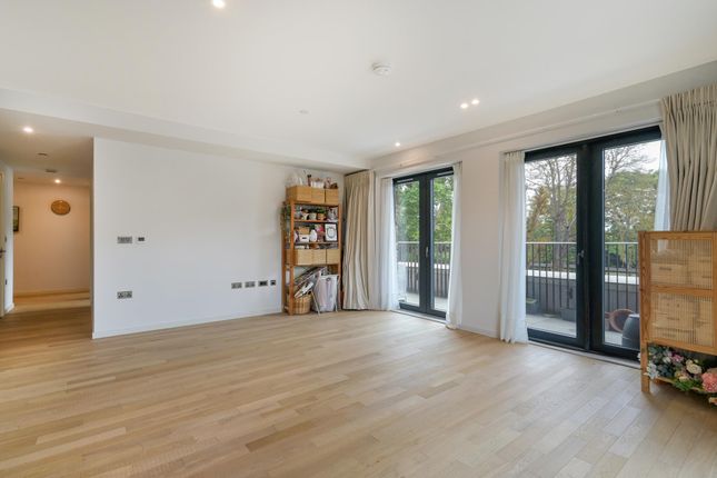 Apartment 2 Calville House 4, Ronalds Road, Brentford photo 4