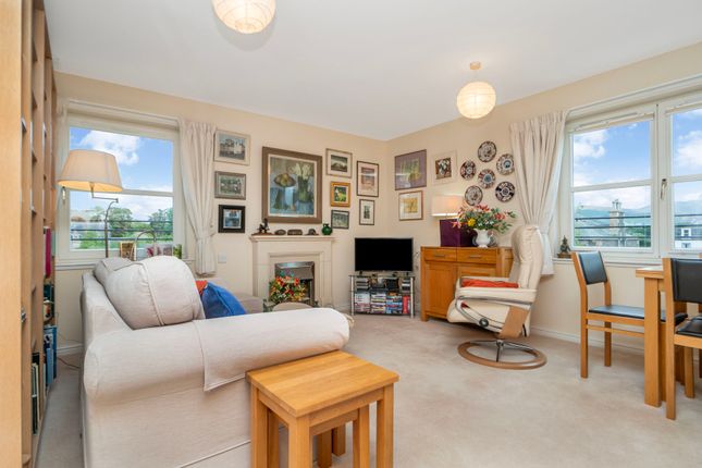 33 Venlaw View, Innerleithen Road, Peebles photo 2