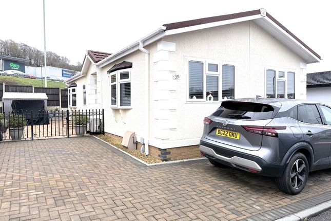 39 Pont Pentre Park, Pontypridd photo 3