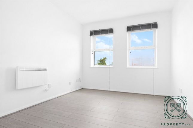 145, Angelica Drive, London photo 4