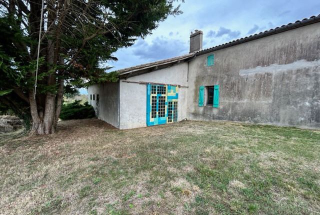 Farmhouse for sale in Lauzun, Aquitaine, 47, France