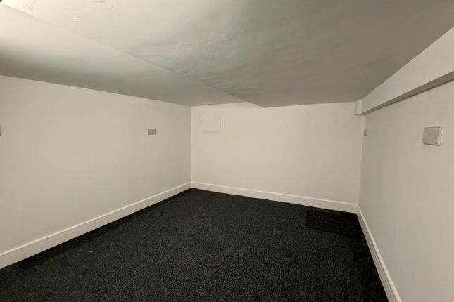 76, Canterbury Street, Gillingham photo 5