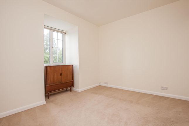 34, Cunliffe Close, Oxford photo 2