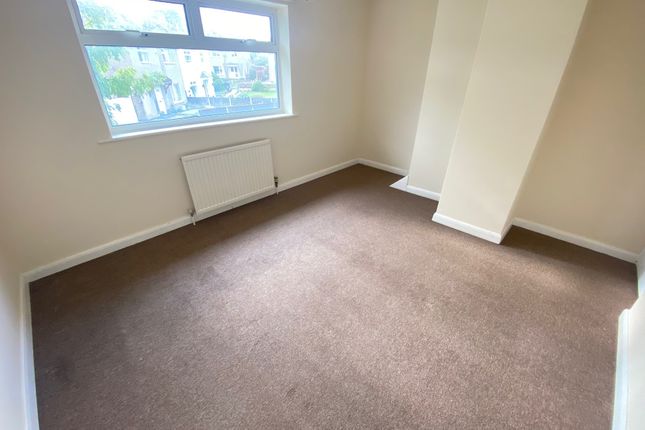7, Ilkeston photo 5