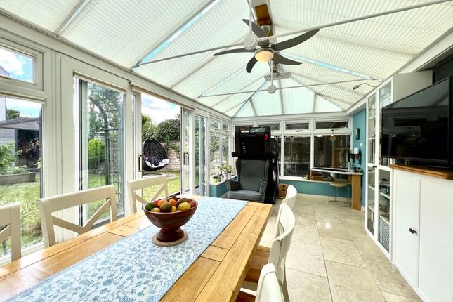 8, Poppy Close, Calne photo 3