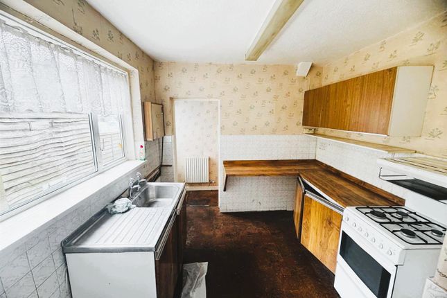 28, Stanley Road, Hounslow photo 5