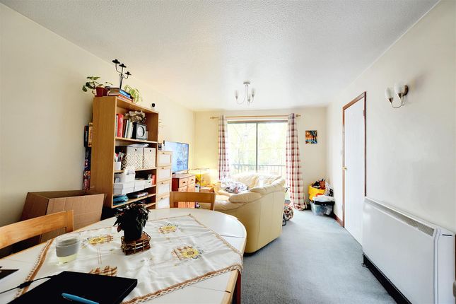 Flat for sale in Curlew Wharf, Castle Marina, Nottingham