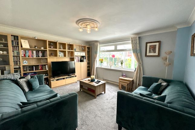 15, Belfry Close, Walsall photo 4