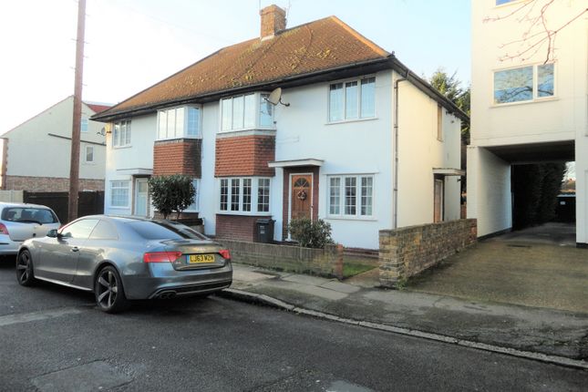 Maisonette to rent in Maswell Park Road, Hounslow