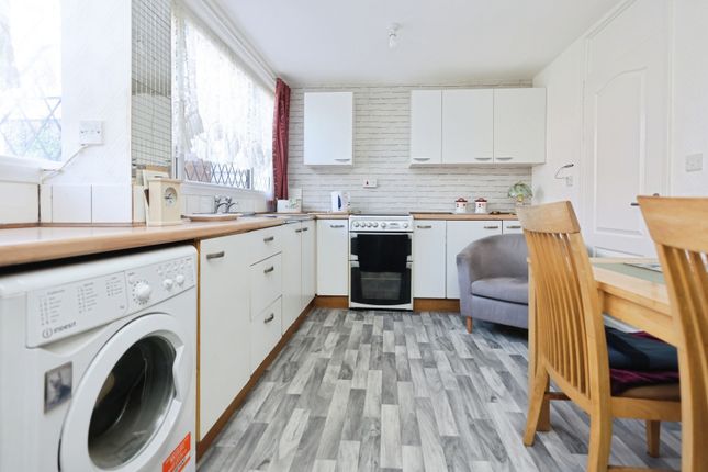56, Heyford Way, West Midlands photo 3