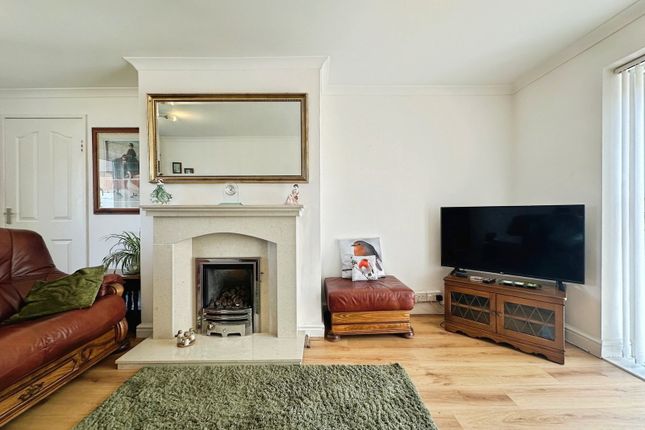 9, Ringhills Road, Wolverhampton photo 3