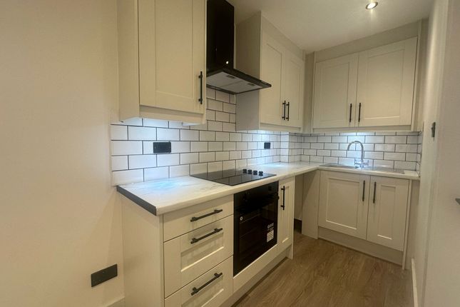 Thumbnail Flat to rent in Millstone Lane, Leicester