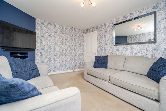 17, Chimney Way, Bedford photo 4