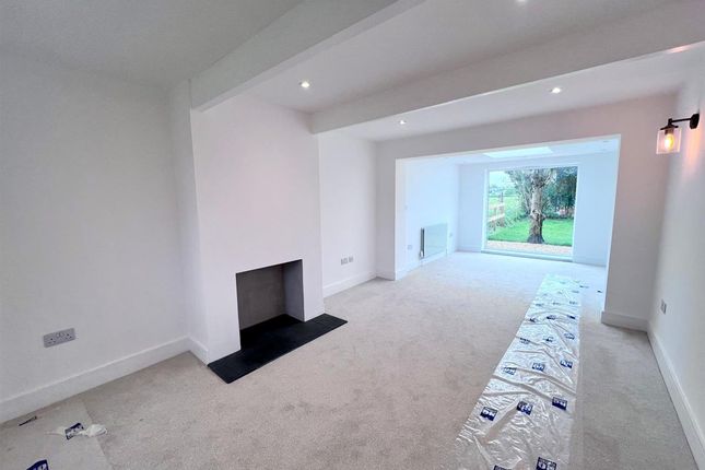 18, Southlands Road, Denham photo 2