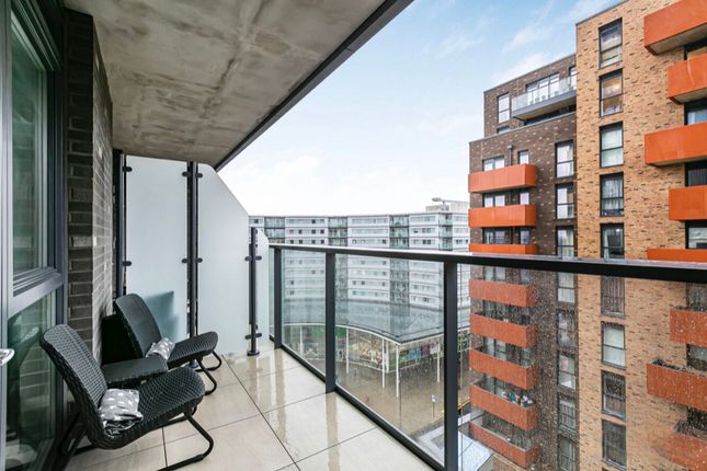 Flat 51, Barratt House, Hounslow photo 3